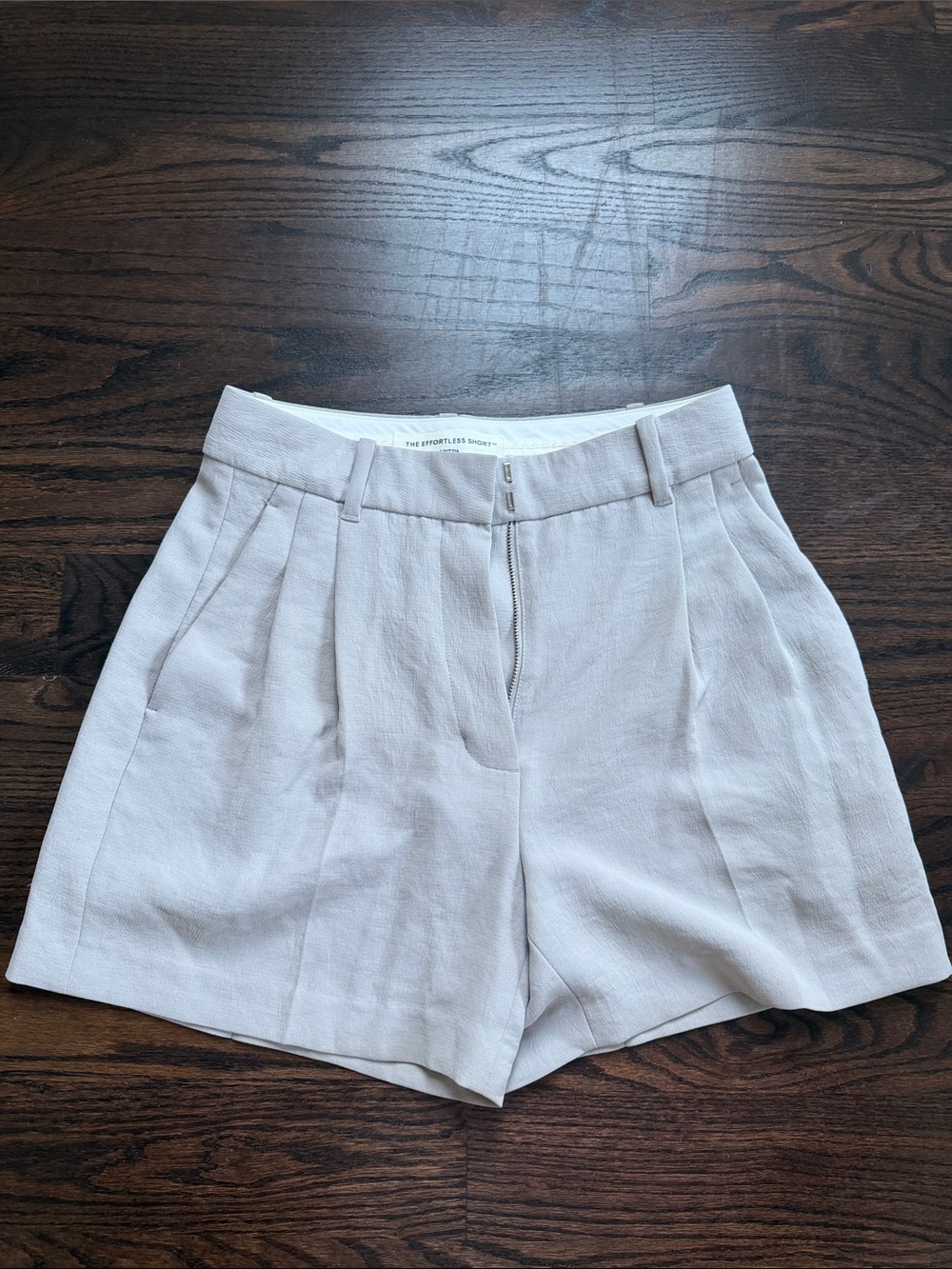 Aritzia Effortless High-Waist Pleated Women's Shorts